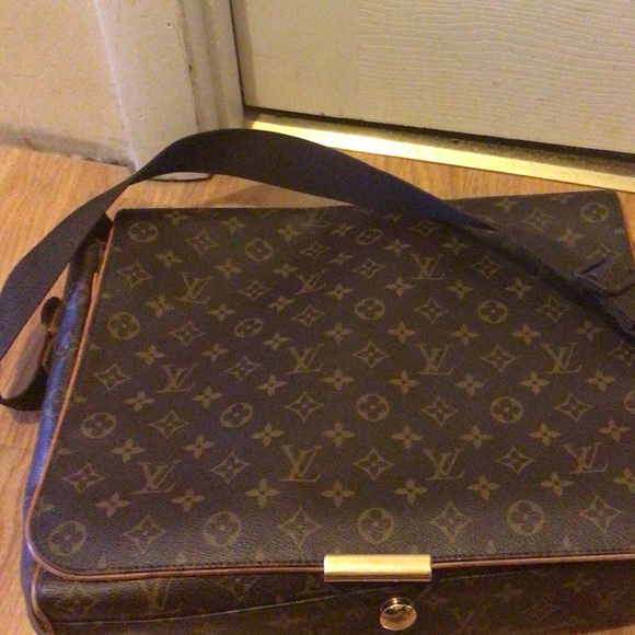 Louis Vuitton Handbags - Louis Vuitton Abbesses Messenger CA0055